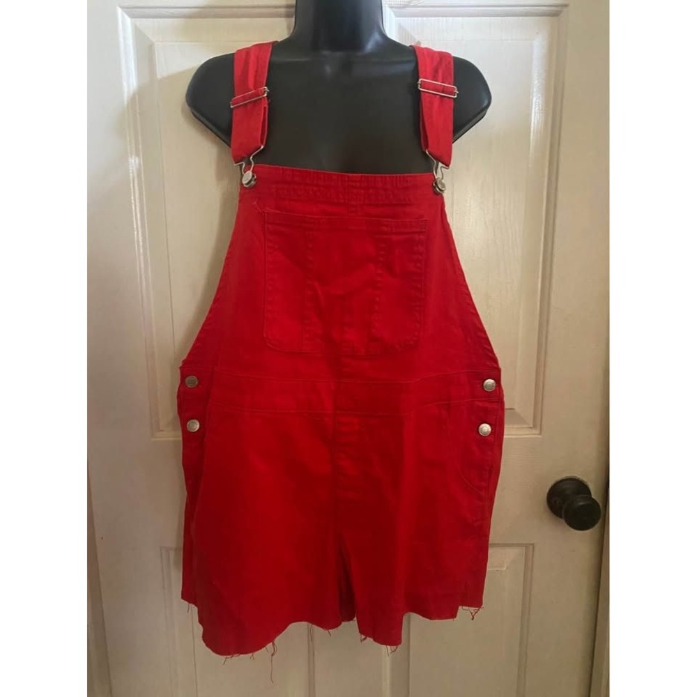 Women's Size L 12-14 Red Denim Shortalls Overalls Raw Hem. New.